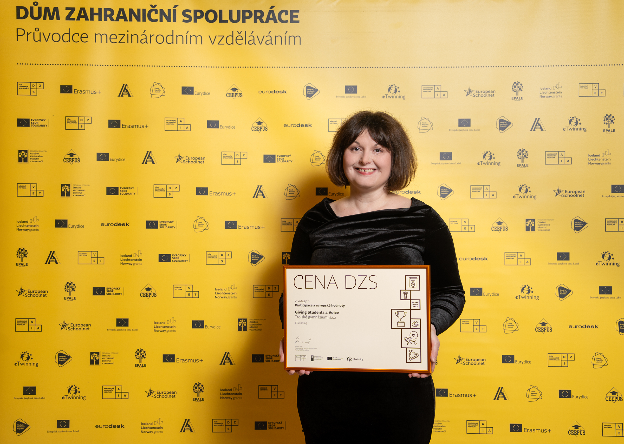 cena DZS, výherkyně