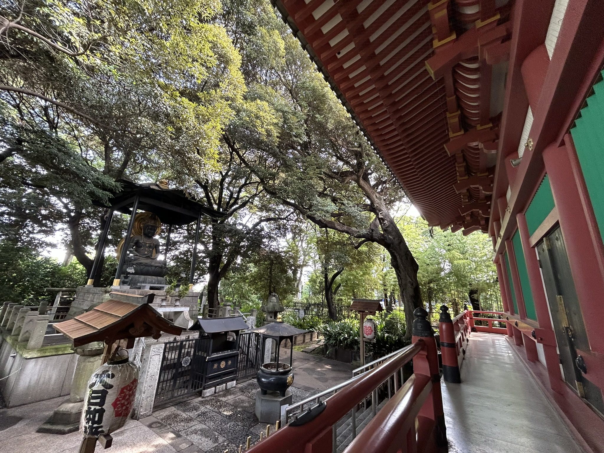 Chrám Rjúsendži poblíž lesoparku Riši no mori