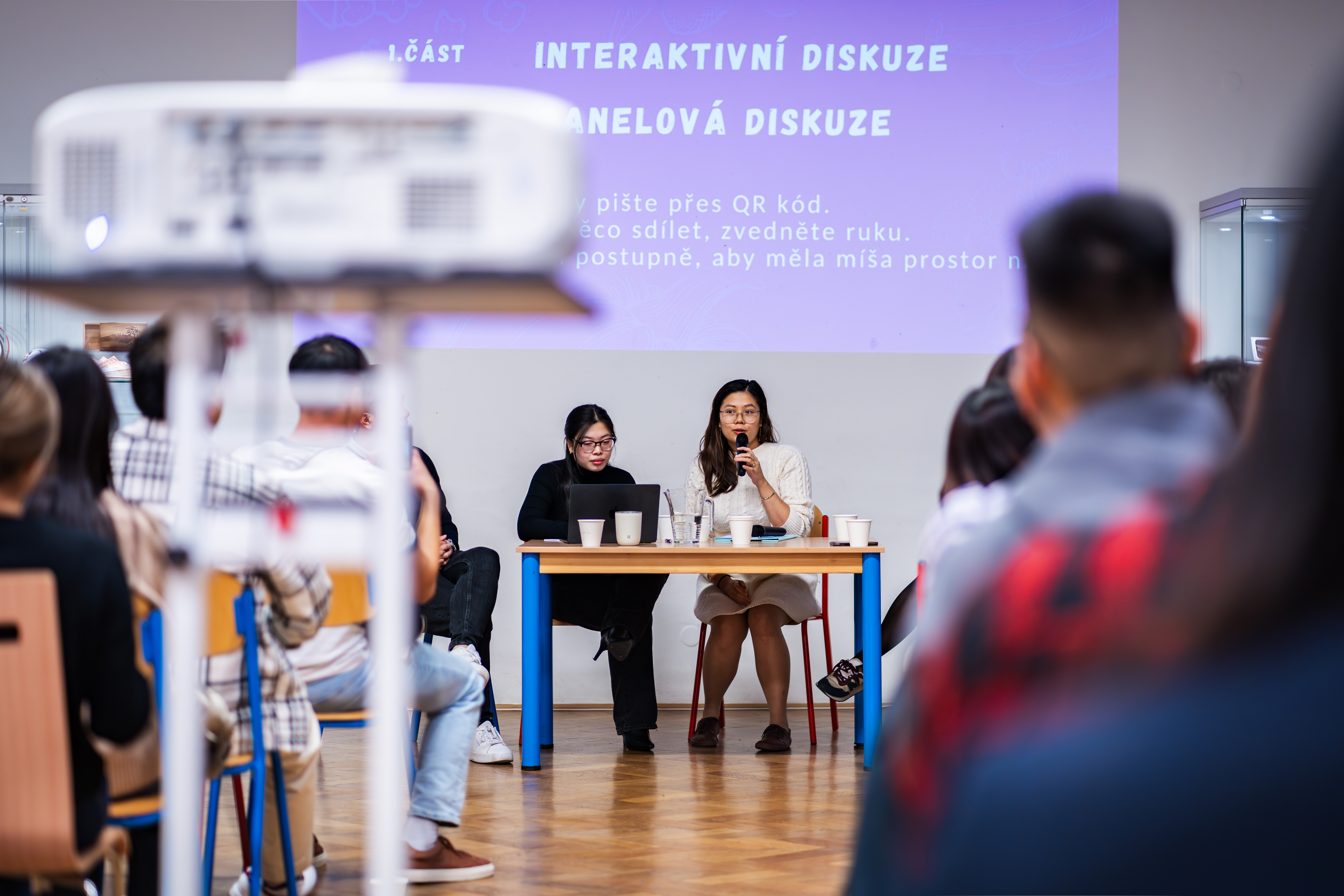 Panelová diskuse na téma rodina a vztahy