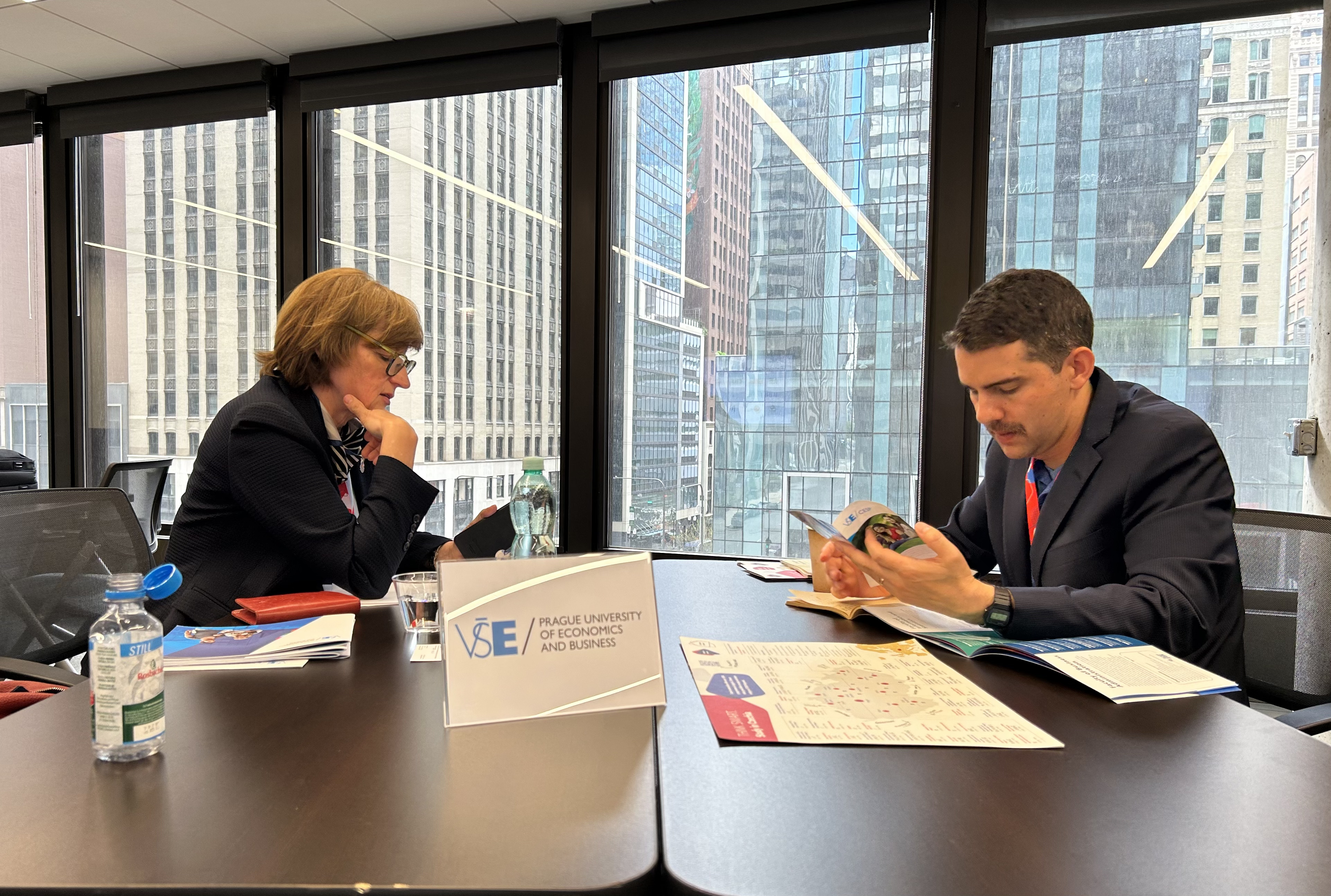 B2B jednání mezi zástupci českých vysokých škol a amerických partnerských institucí během akademické mise DZS.