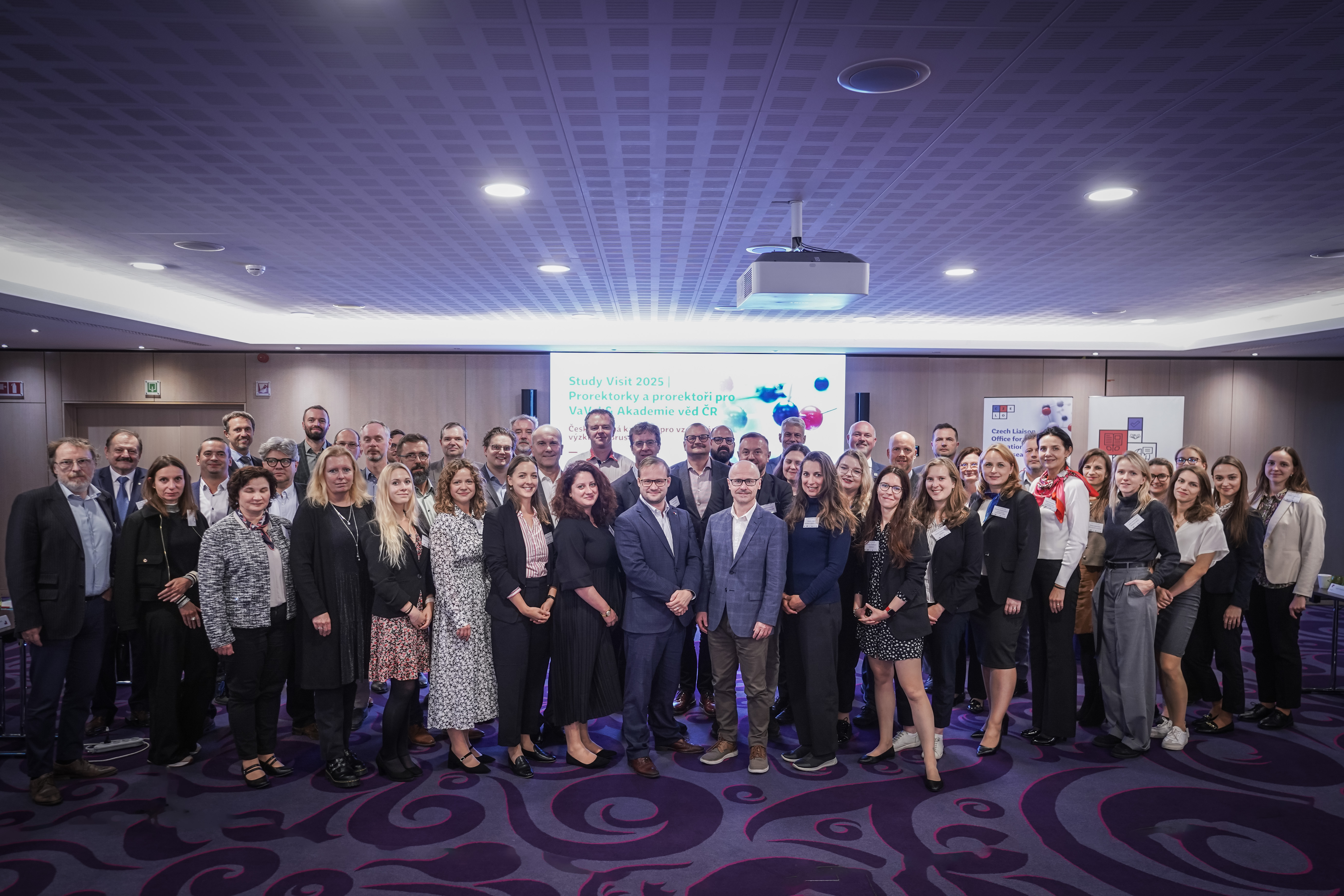 Delegace českých prorektorů pro výzkum a zástupců AV ČR na study visit v Bruselu. Foto: Dáša Knéřová